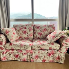 上品な花柄のソファ