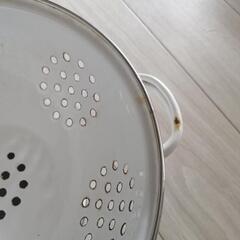 コランダー　水切りボールの画像