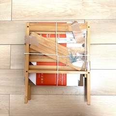 IKEAのサイドテーブルの画像