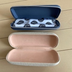 メガネケース2個の画像