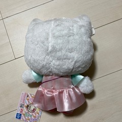 値下げしました！ハローキティ　カラフルアイスクリームドレスBIGぬいぐるみの画像