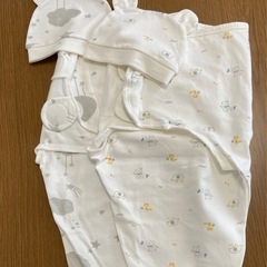 帽子付き　おくるみ2着　　　