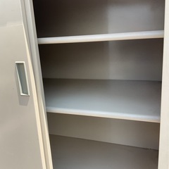 プラス　plus製 引違い書庫 スチール戸 (幅88 奥行51.5高さ88cm キャビネット)の画像