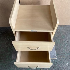 ナチュラル木製　収納　引き出しキャスター付きの画像
