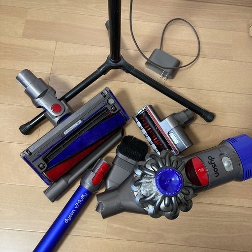 Dyson 掃除機9台まとめて売りますジャンク商品。