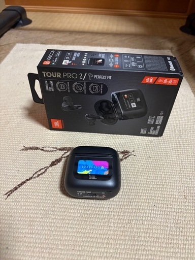 お取引中JBL Tour Pro 2 ワイヤレスイヤホン 他でも出品中。早い者勝ちです