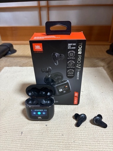 お取引中JBL Tour Pro 2 ワイヤレスイヤホン 他でも出品中。早い者勝ちです 