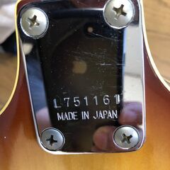エレキ・ベース・ギター　バイオリン型　国産（Greco）　付属品一式の画像