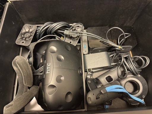 HTC VIVE VRヘッドセット