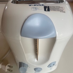 未使用品のポップアップトースターの画像