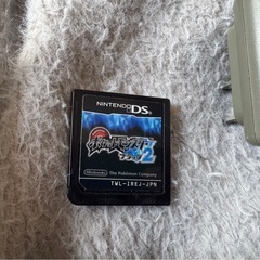 Nintendo DS Lite本体＋ポケモンBW2＋攻略本の画像