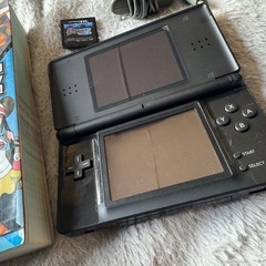 Nintendo DS Lite本体＋ポケモンBW2＋攻略本の画像