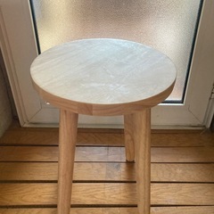 オシャレな丸椅子