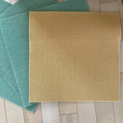 カーペットタイル　4枚　新品未使用の画像