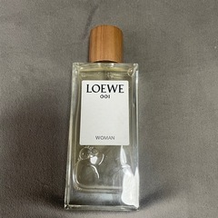 LOEWE 001 WOMAN オードパルファム 100mlの画像
