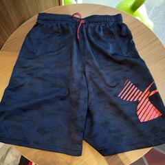 アンダーアーマー　サイズ不明　スポーツジャージ👖🙌🌴