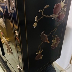 アンティーク　絵付き収納棚の画像
