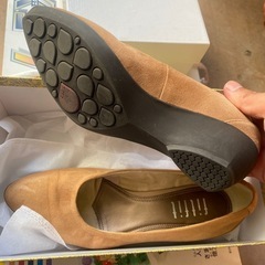 美品　パンプス　23.5
の画像