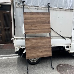 突っ張り壁面収納パンチングボード
