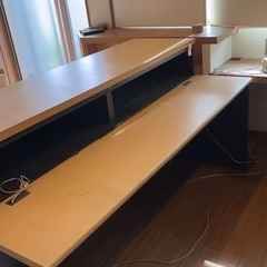 事務所　机