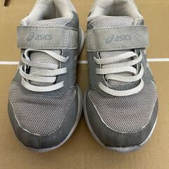 asics スニーカー 18cm