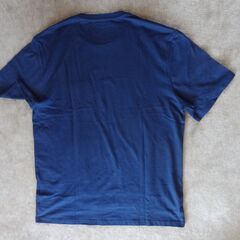 ほとんど未使用 メンズ半袖Tシャツ２枚組　胸ポケット付き　色濃紺　素材コットンの画像