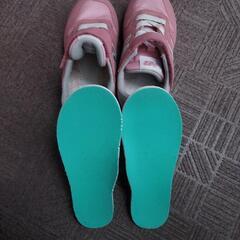 18.5cm　new balance　スニーカーの画像