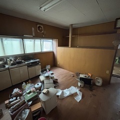 新潟市南区の戸建て物件。敷地も広く整備して民泊経営、家庭菜園や倉庫や物置、駐車場としていかがでしょうか？ - 不動産