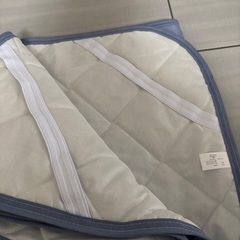 【新品】シングル　敷きパッドの画像