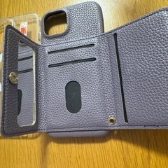 iPhone 15用パープルフリップケースの画像