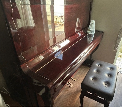 決まりました  (中古)猫足　アトラス　アップライトピアノ