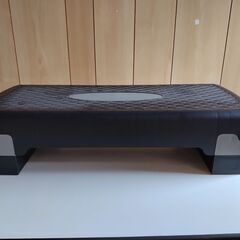 踏み台（プラスチック製）の画像