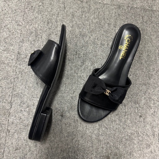 CHANELスリッパ