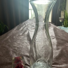 お水、ジュースなどのピッチャー　花瓶にも