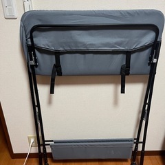 折りたたみ オムツ交換台 の画像