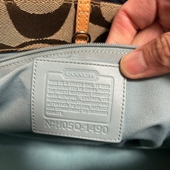 COACH 熱帯魚とサンゴ刺繍 ハンドバッグの画像