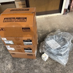 ホイール(14インチ)4本、ナット、ホイルキャップカバー
