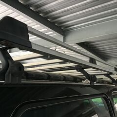 E25キャラバン　標準ルーフに使用していたルーフキャリアの画像