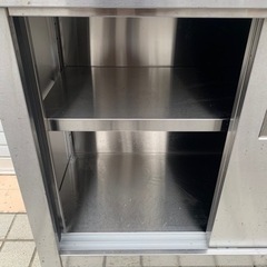 18 業務用ステンレス食器庫作業台 幅900 飲食店の画像