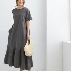 サイドポケット付ロング丈ワンピース・新品未使用・チャコールグレー...