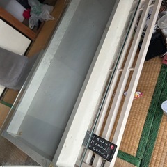 テーブル