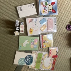 手紙、シール、スタンプ、メモ帳、封筒等の画像