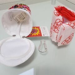【新品未使用 値引き】ブタメン エコバッグ＆ポーチセット しょうゆラーメン柄／カラビナ付き／未使用美品🐷の画像