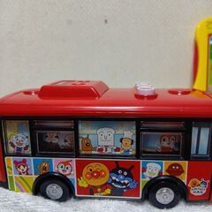 値下げ、アンパンマンパット＆光る、音がなるバスセットの画像