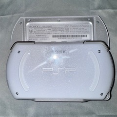 超希少 極上品 動作確認済 PSPgo パールホワイト PSP-N1000 PSP go SONY PlayStationPortable プレイステーションポータブル プレイステーション・ポータブルの画像