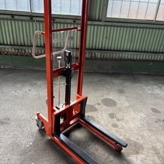 TRUSCO コゾウリフター 200kg フォーク式 足踏み油圧...