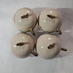 丸いカップ３セットの画像