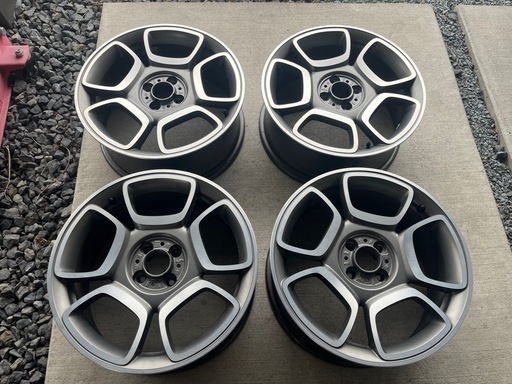 アバルト595コンペティツィオーネ　純正ホイール4本セット！