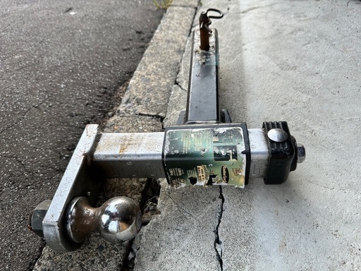 高さ調整ヒッチ
メンバー