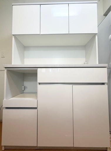 食器棚、カップボード、キッチンボード